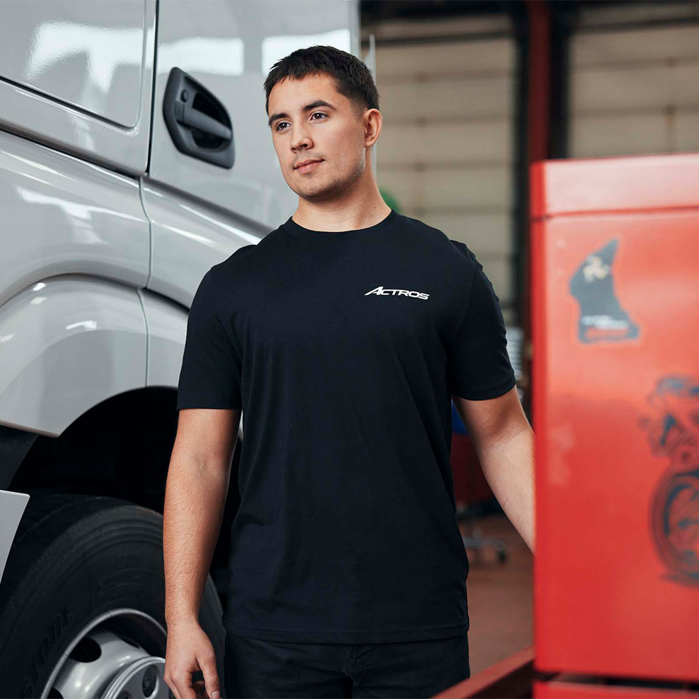 Actros Unisex T-Shirt Schwarz