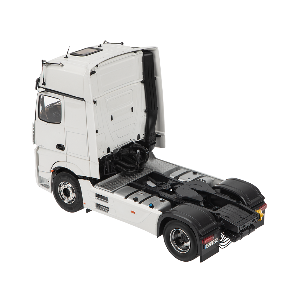 NZG Mercedes-Benz Actros L 1:18 - Weiß